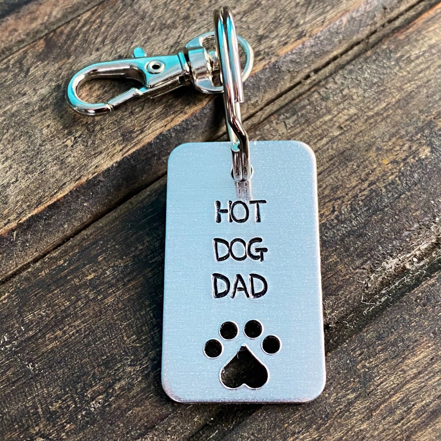 RECTANGLE KEYCHAIN WITH PAW PRINT