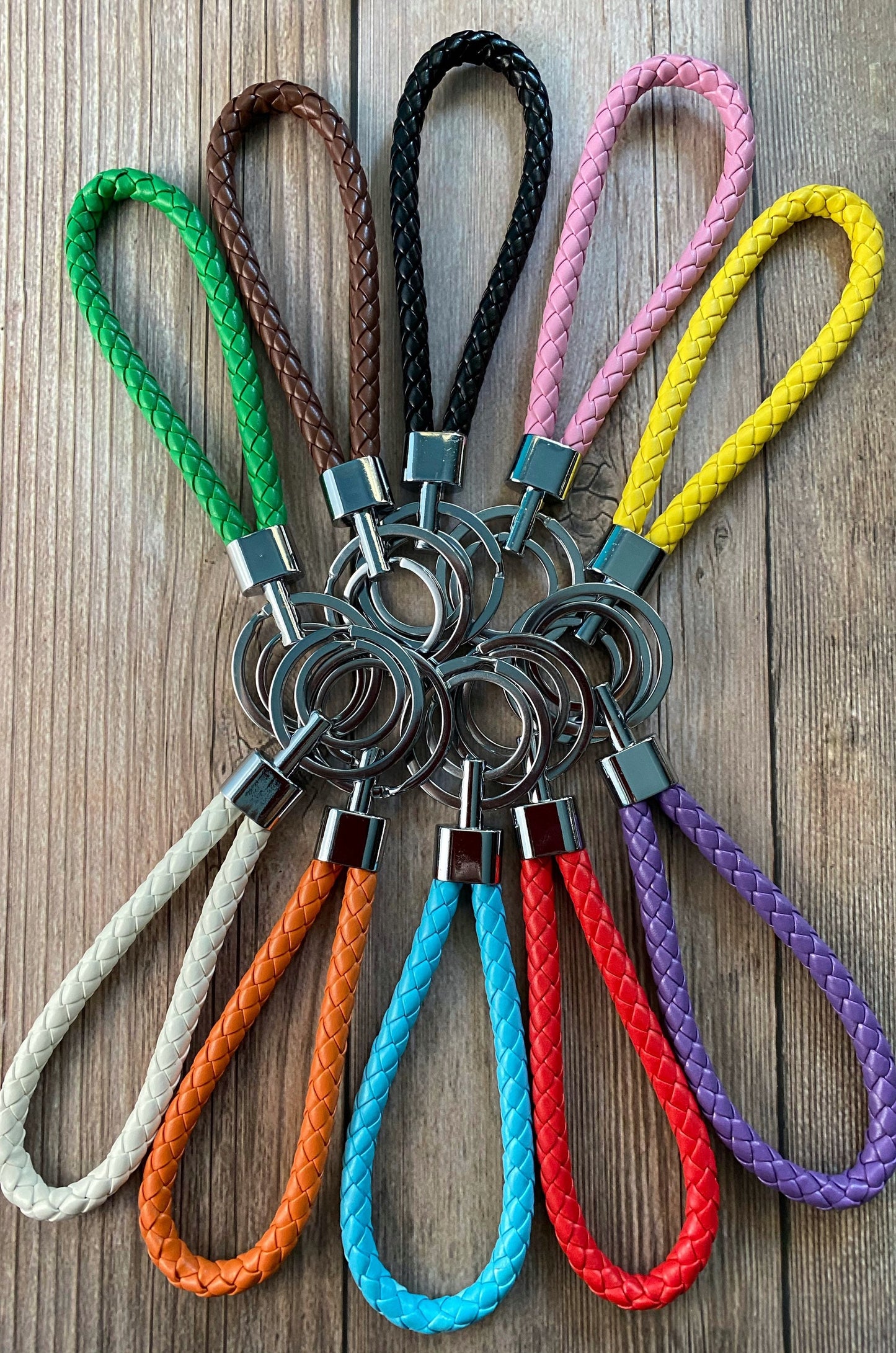 BRAIDED LEATHER KEYCHAIN